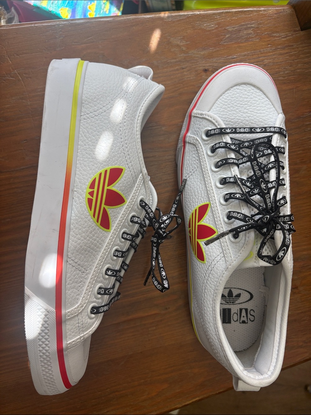 adidas White Leather Sneakers w/ Red & Yellow Logo SZ-8 Like NEW!